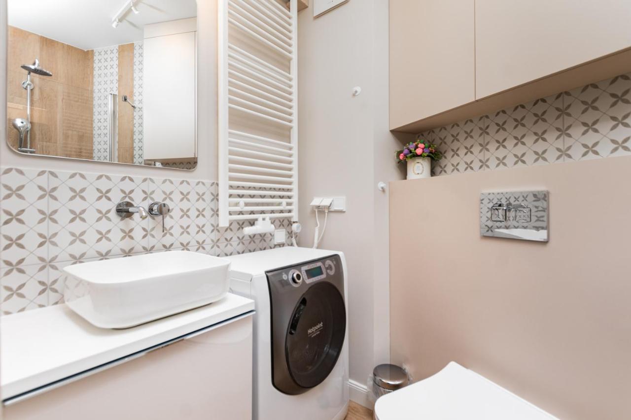 Apartament Solidarnosci By Your Freedom Warszawa Zewnętrze zdjęcie
